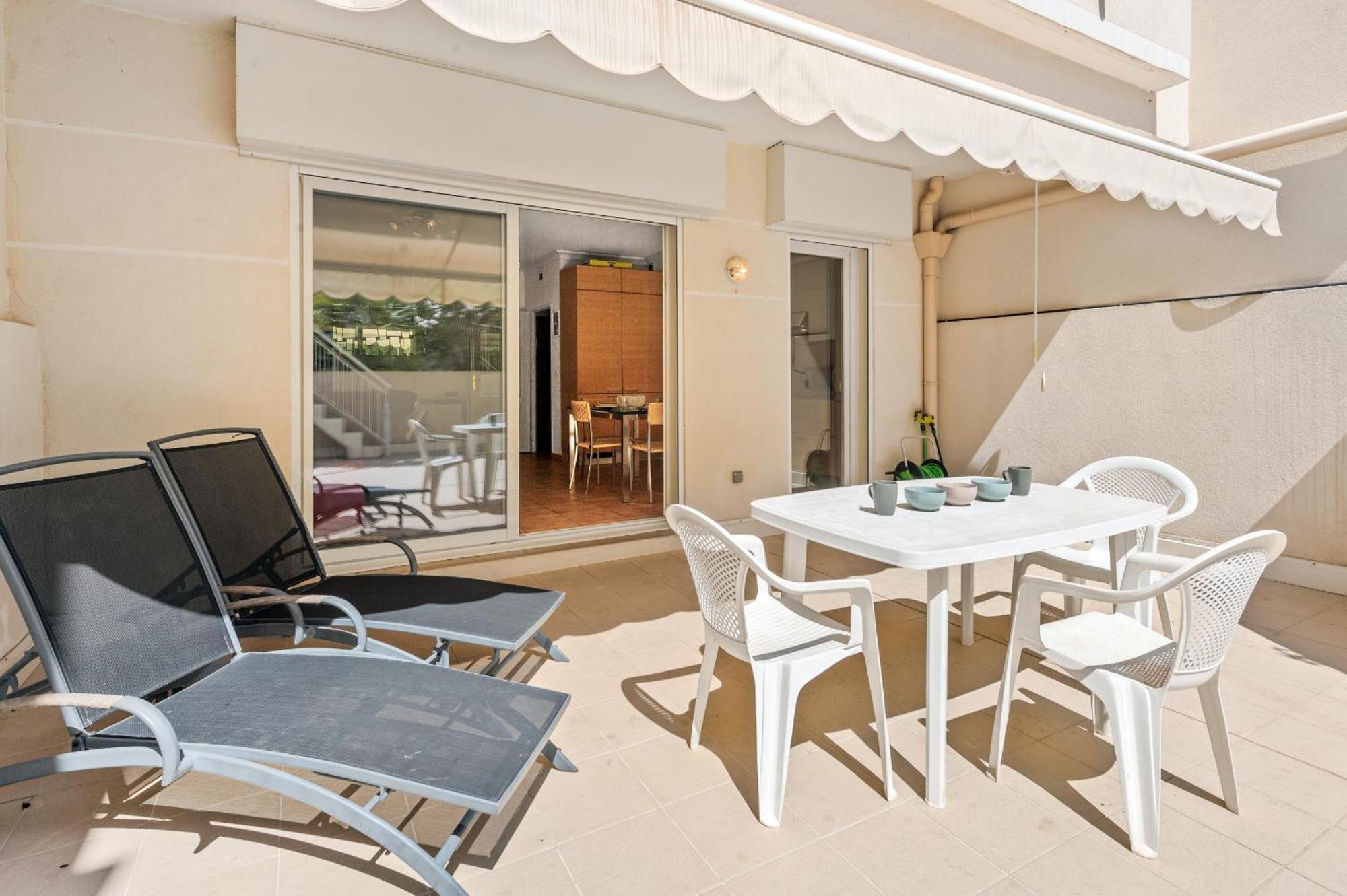 Апартаменты L'Imperial, Terrasse Ментона Экстерьер фото